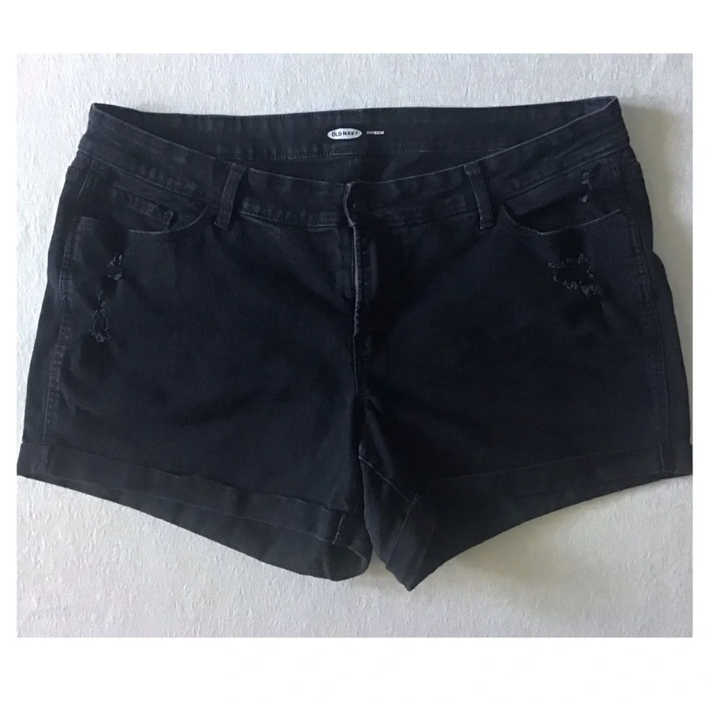 Old Navy Mid Rise Boyfriend Shorts Woman’s Size 20 Black Distressed Cuffed Hem - Picture 3 of 9